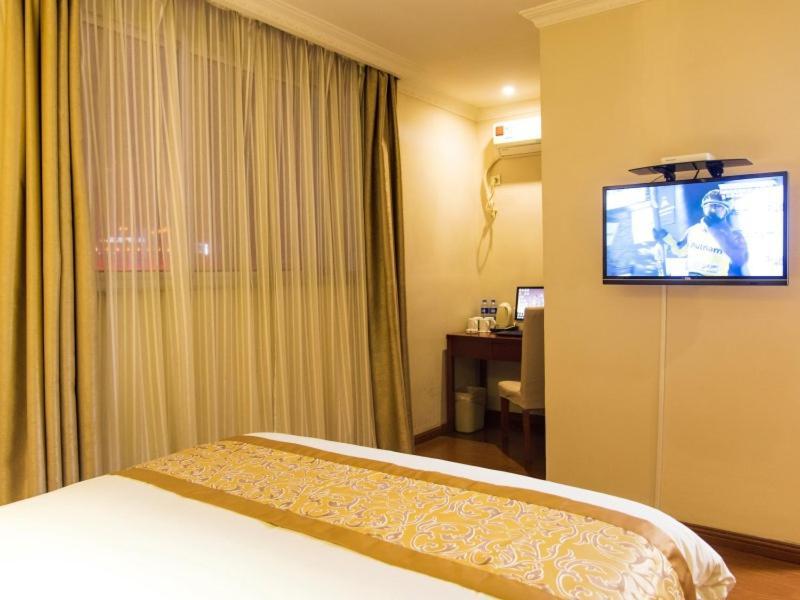 Greentree Inn Jiangsu Taizhou Jingjiang Bus Station Express Hotel Buitenkant foto
